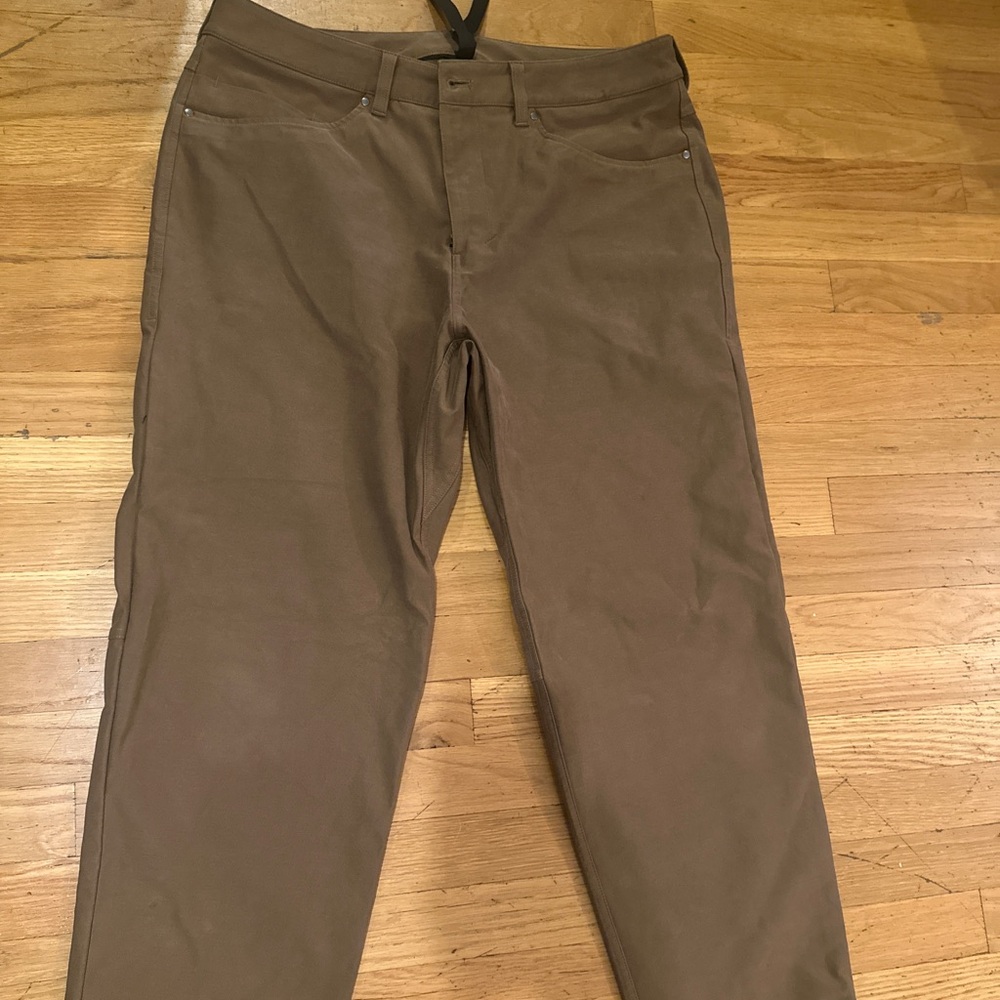 Lululemon ABC crop pant